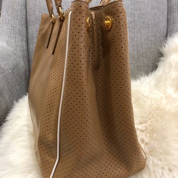 Authentic Prada Saffiano Fori Bag - Picture 2 of 6